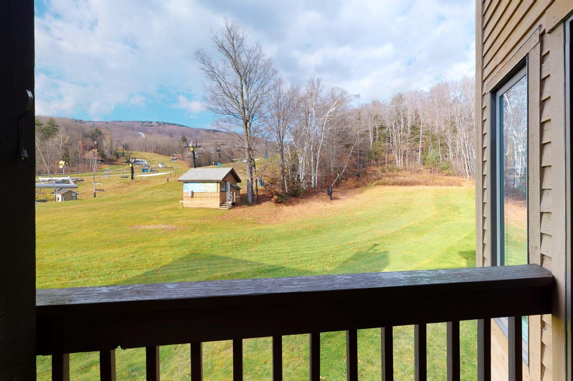 Okemo Mountain Lodge Ludlow Phòng bức ảnh