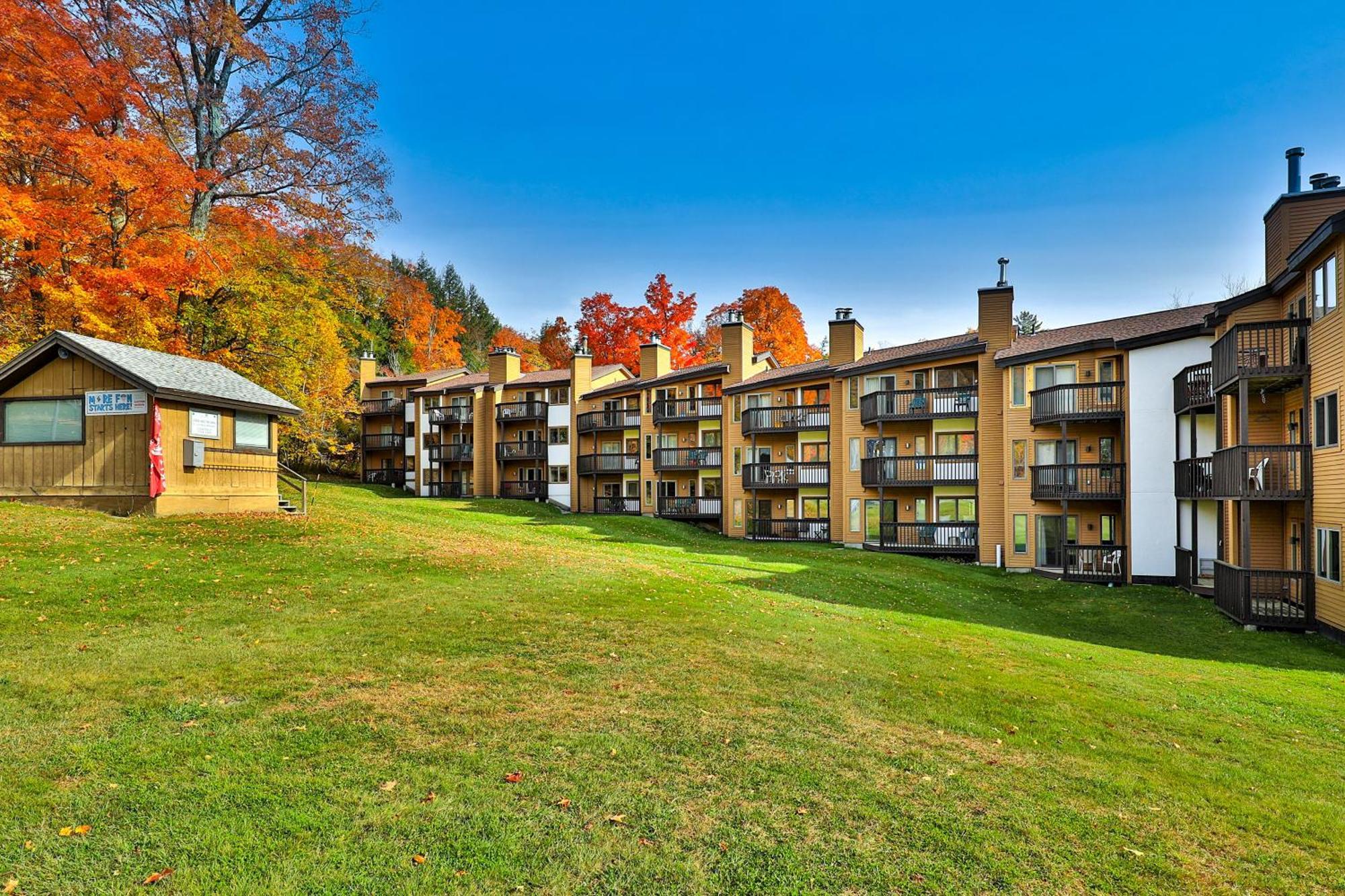 Okemo Mountain Lodge Ludlow Phòng bức ảnh