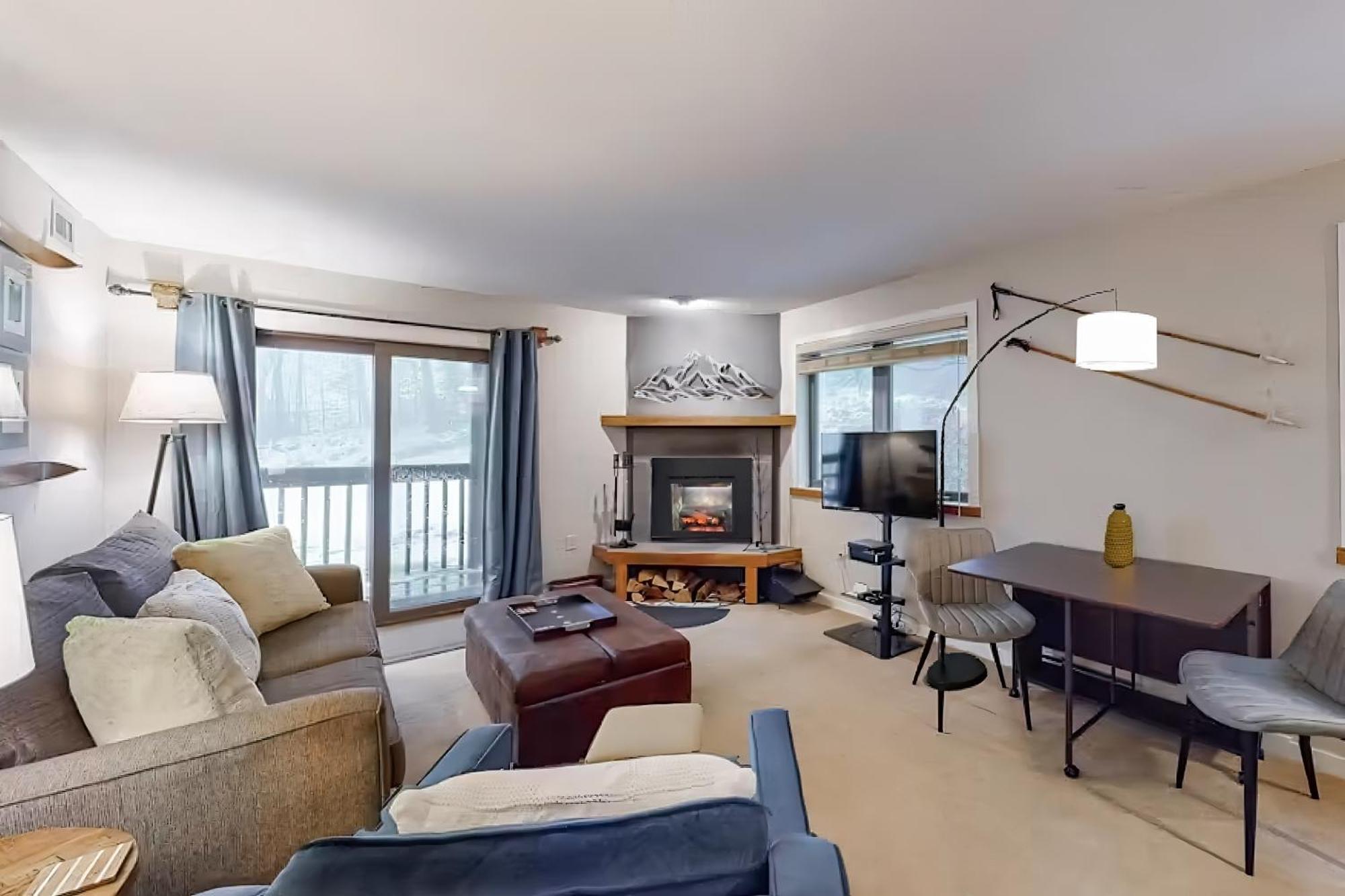Okemo Mountain Lodge Ludlow Phòng bức ảnh